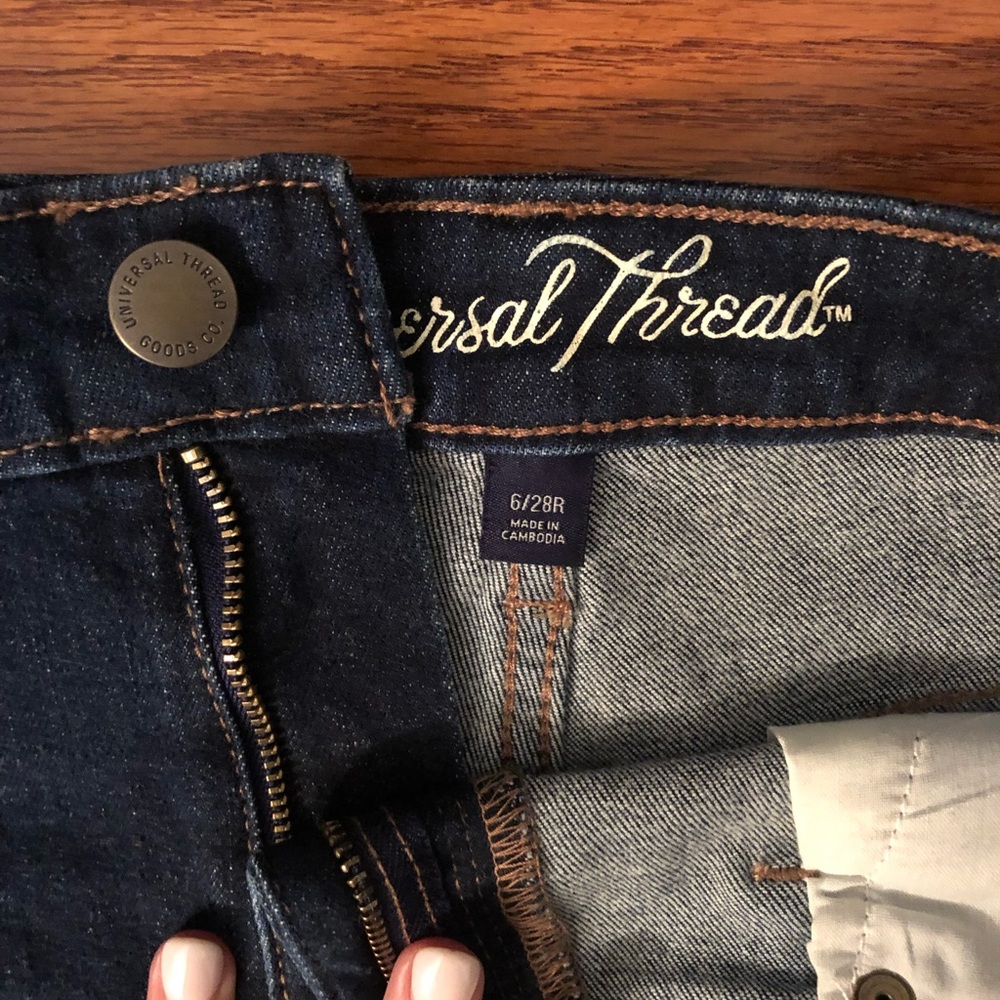 Universal Thread Shorts - Picture 3 of 3